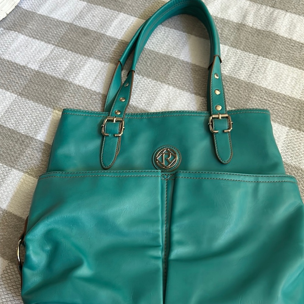Relic brand turquoise purse.